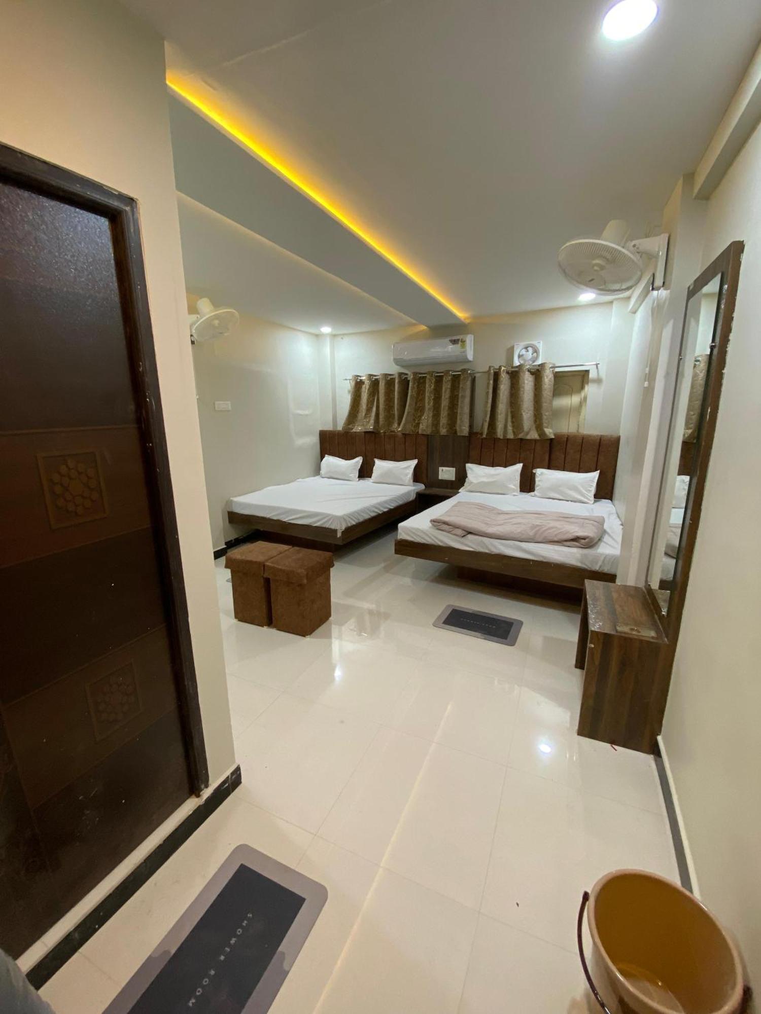 Hotel Super Palace Ujjain Luaran gambar